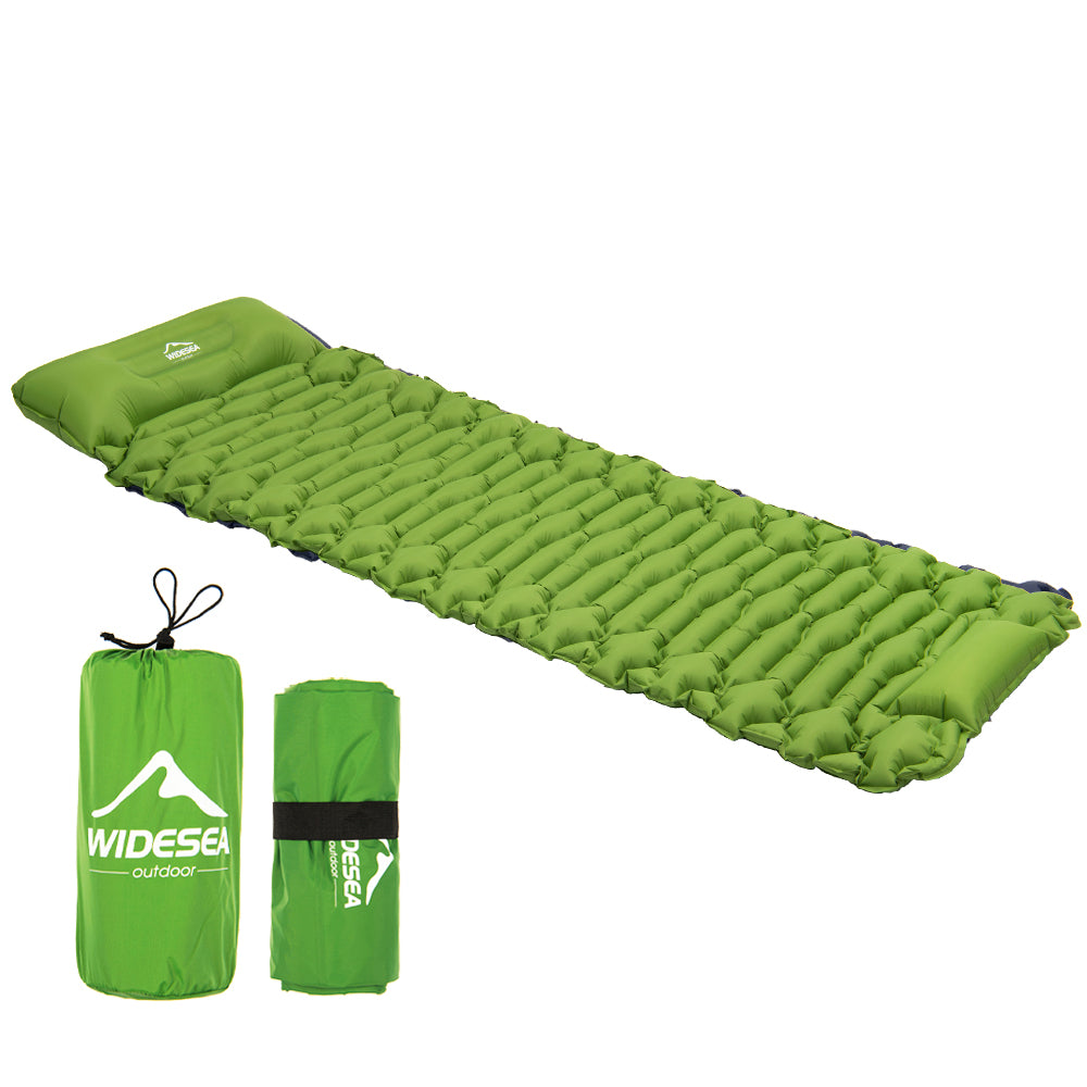 Camping sleeping pad with air pumb